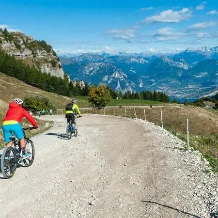 Dimora Borgo Gaon - Casa Elios Con Wi-fi E 3 Bagni Caprino Veronese